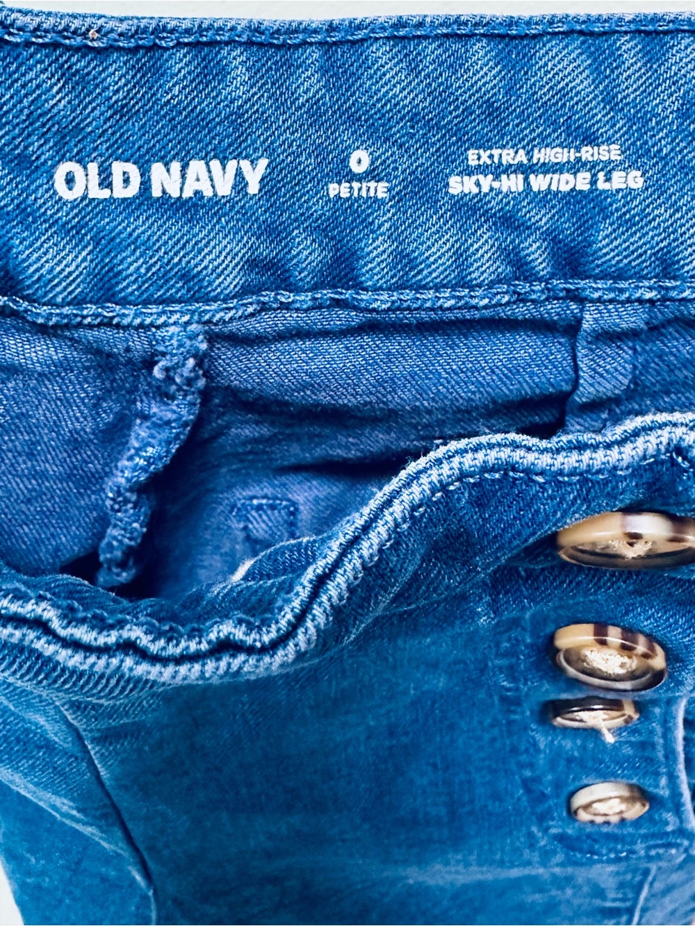 Old Navy Mariner Denim Sz 0 Petite Highwaist Wide Leg Jeans Waist 26” Inseam 28” - Picture 5 of 7